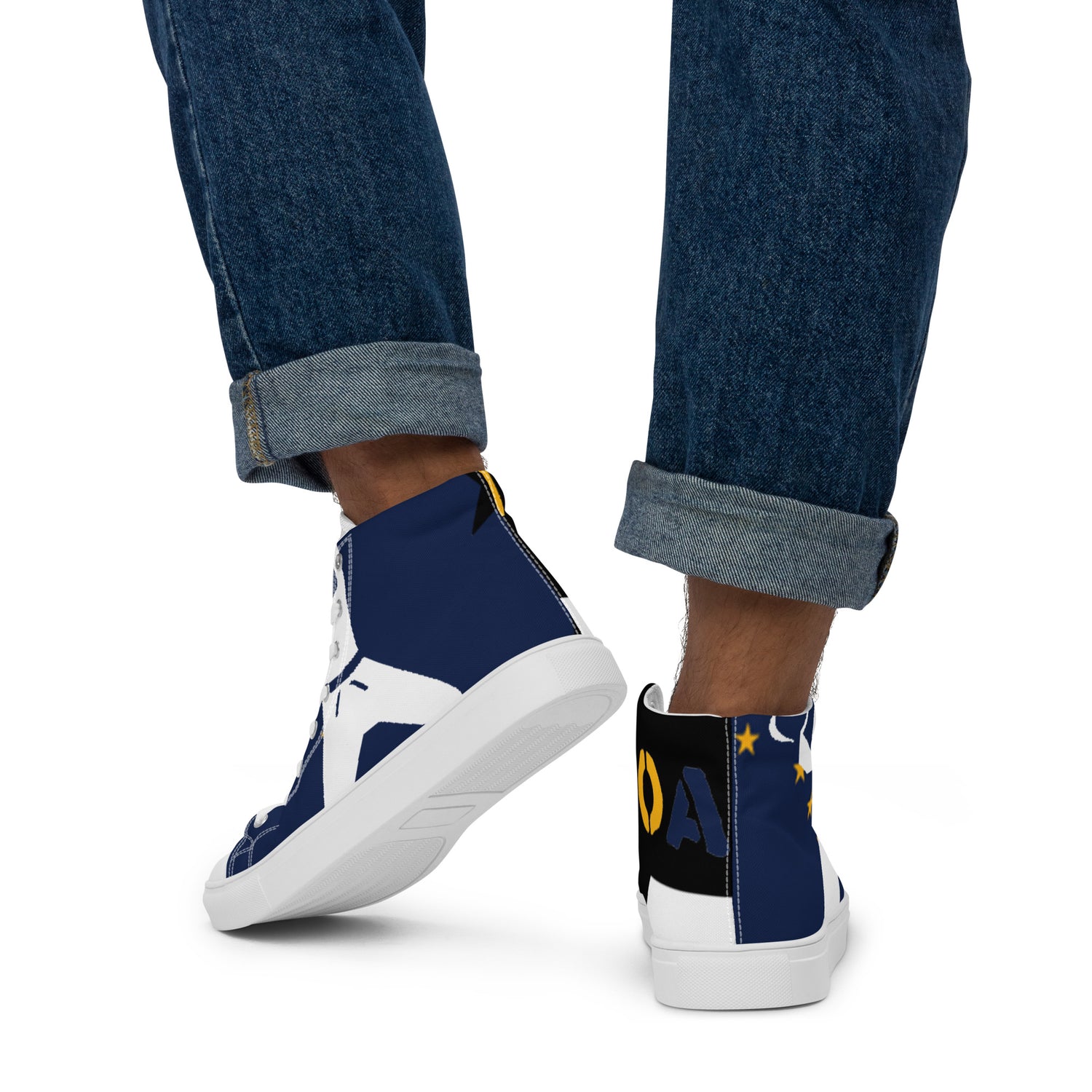 Men’s high top canvas shoes