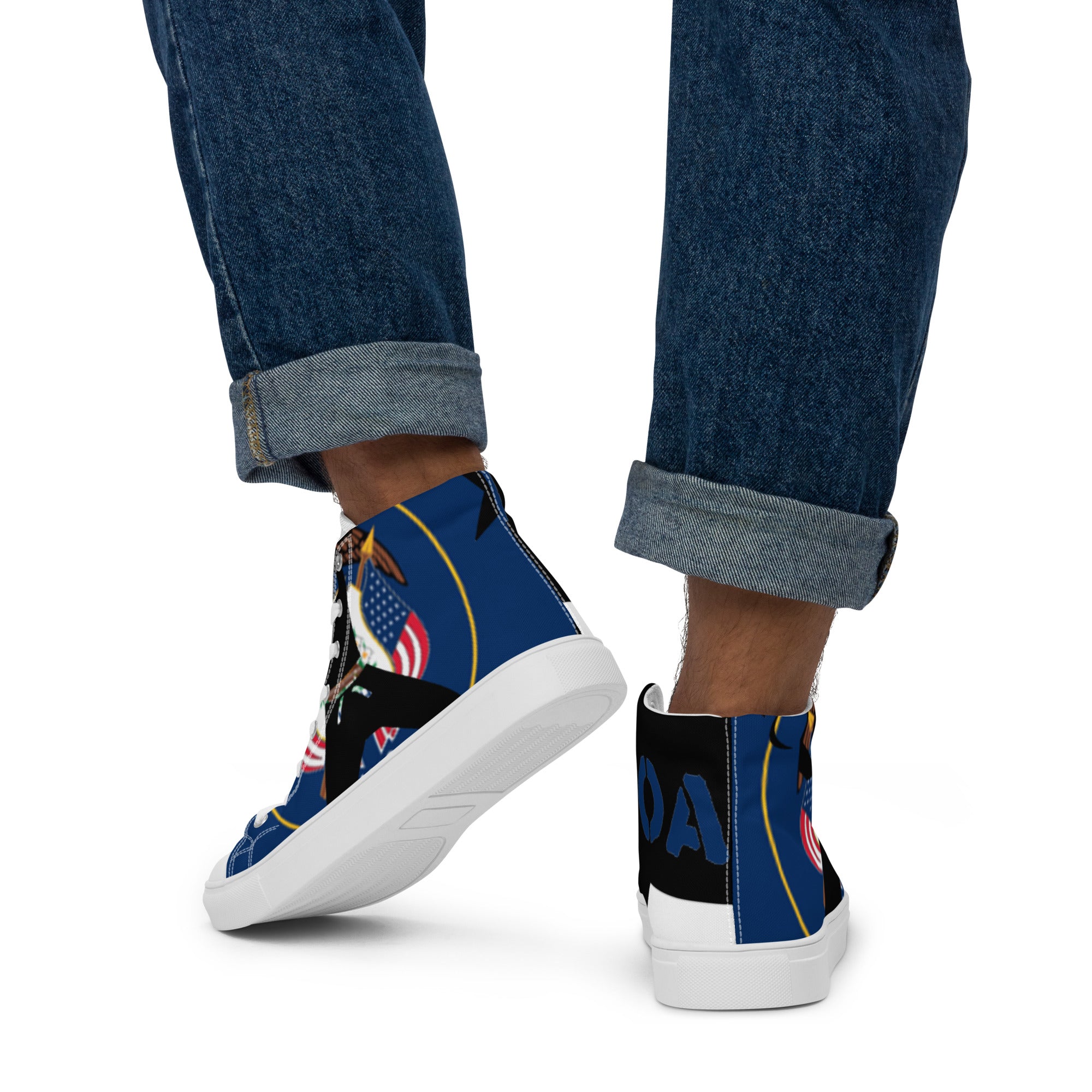 Men’s high top canvas shoes