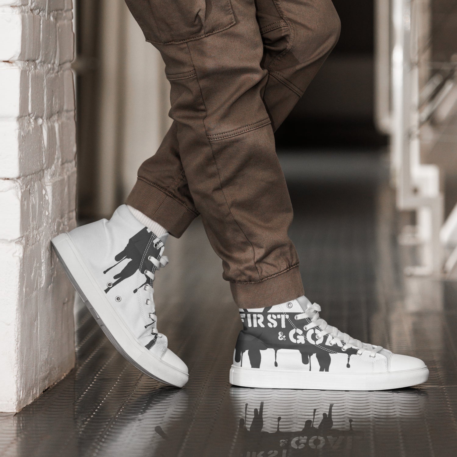 Men’s high top canvas shoes